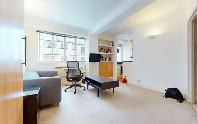 Sloane Avenue 13587# 4