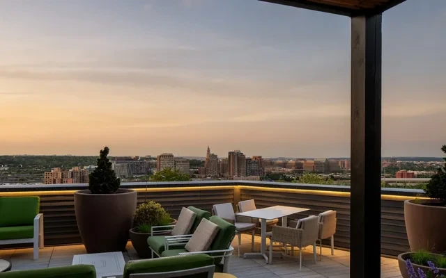 Aventon Huntington 4