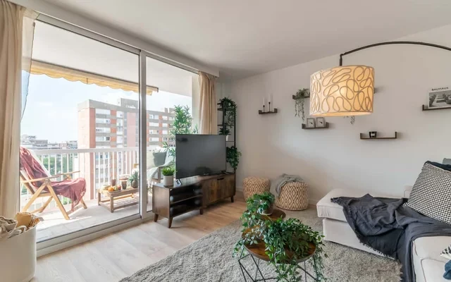 Apartment in Gran Via de Carles III, Barcelona for 79 m² with 2 bedrooms 2