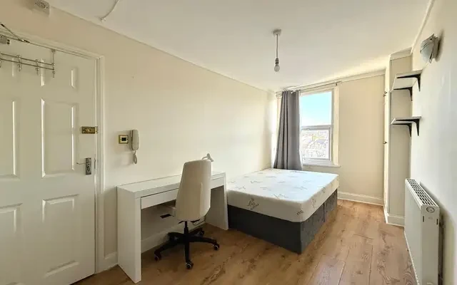 Earls Court, SW5 2