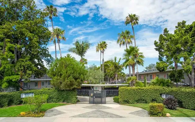 Studio Plaza Apartments 0
