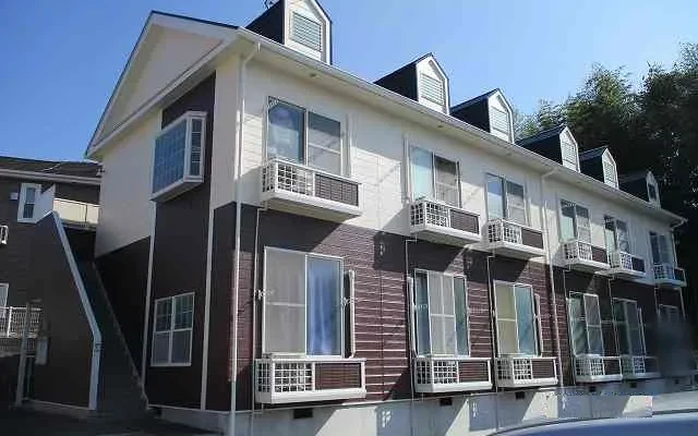 レオパレスシャルム 0