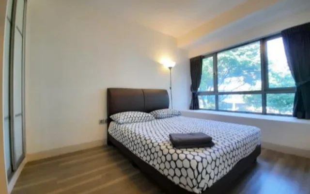 Alexis condo 0