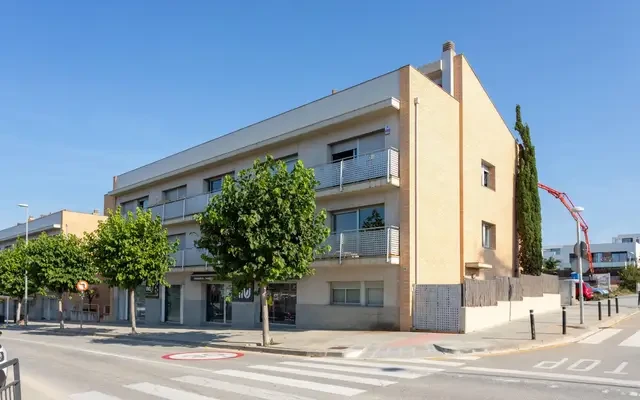 apartment near Carrer 8 De Març 4