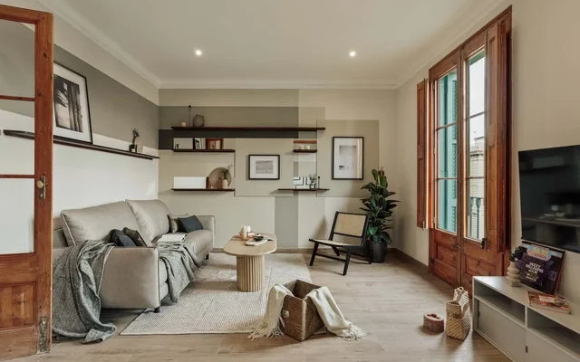 Potosi - 3 bedrooms and balcony in Eixample Dreta 1
