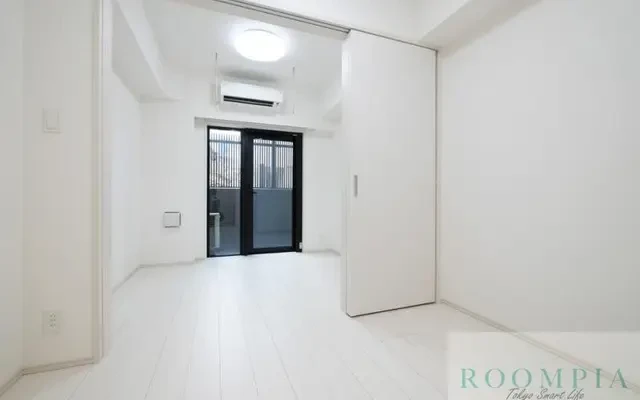 PREMIUM CUBE Nakano Shimbashi DEUX Room 402 1