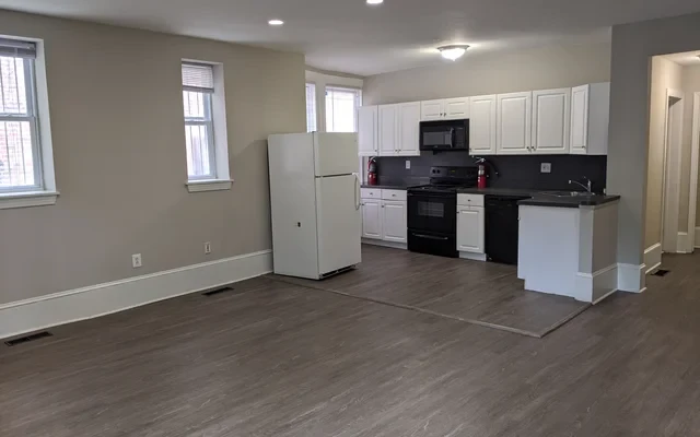 CA - 4031 Baltimore Avenue 4