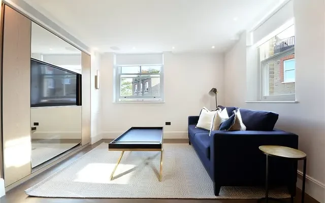 Cresswell Gardens London SW5 2