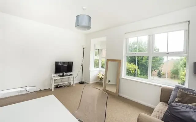 Windmill Rise, Kingston Upon Thames, KT2 7TU 3