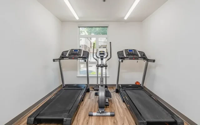 Fifty-Two Apartments - シアトル アパート賃貸 | uhomes.com