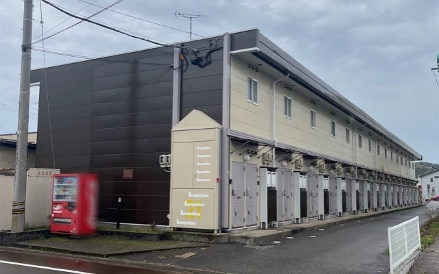 レオパレスメゾン北金沢 0