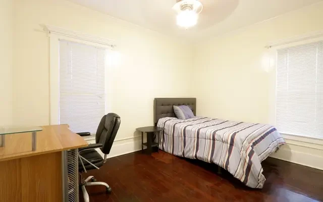 2319 East Genesee St Apartment 1 0