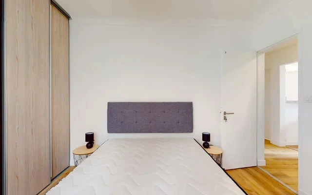 Room in Avenue d'Auray, Nantes for 300 m² with 11 bedrooms - 낭트 학생 숙소 - Private room
