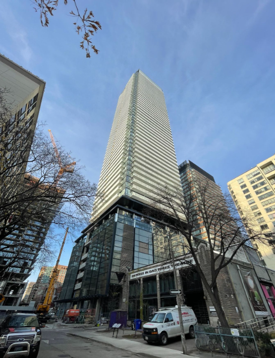 501 Yonge St 4104