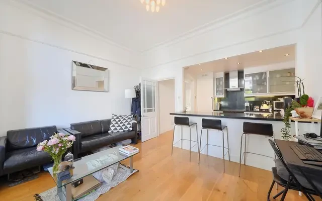 Warwick Avenue, London, W9 2PR 1