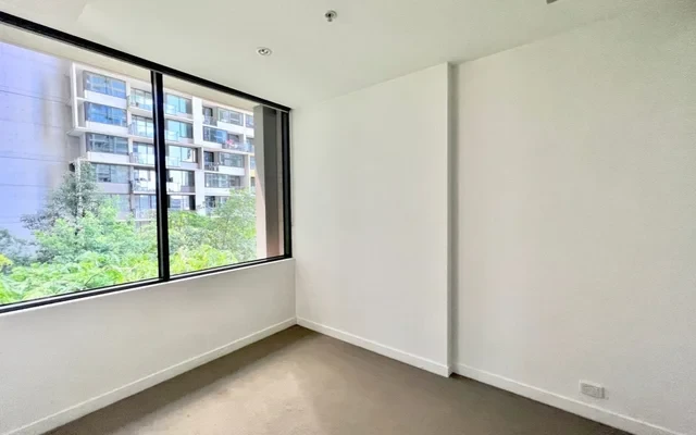 639 Lonsdale Street 0