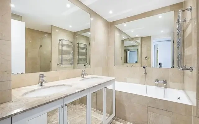Westferry Circus, London, E14 8RW 4