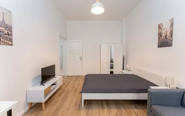 Studio Apartment 2