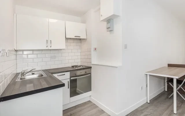 LH-High Street Harlesden - London student accommodation