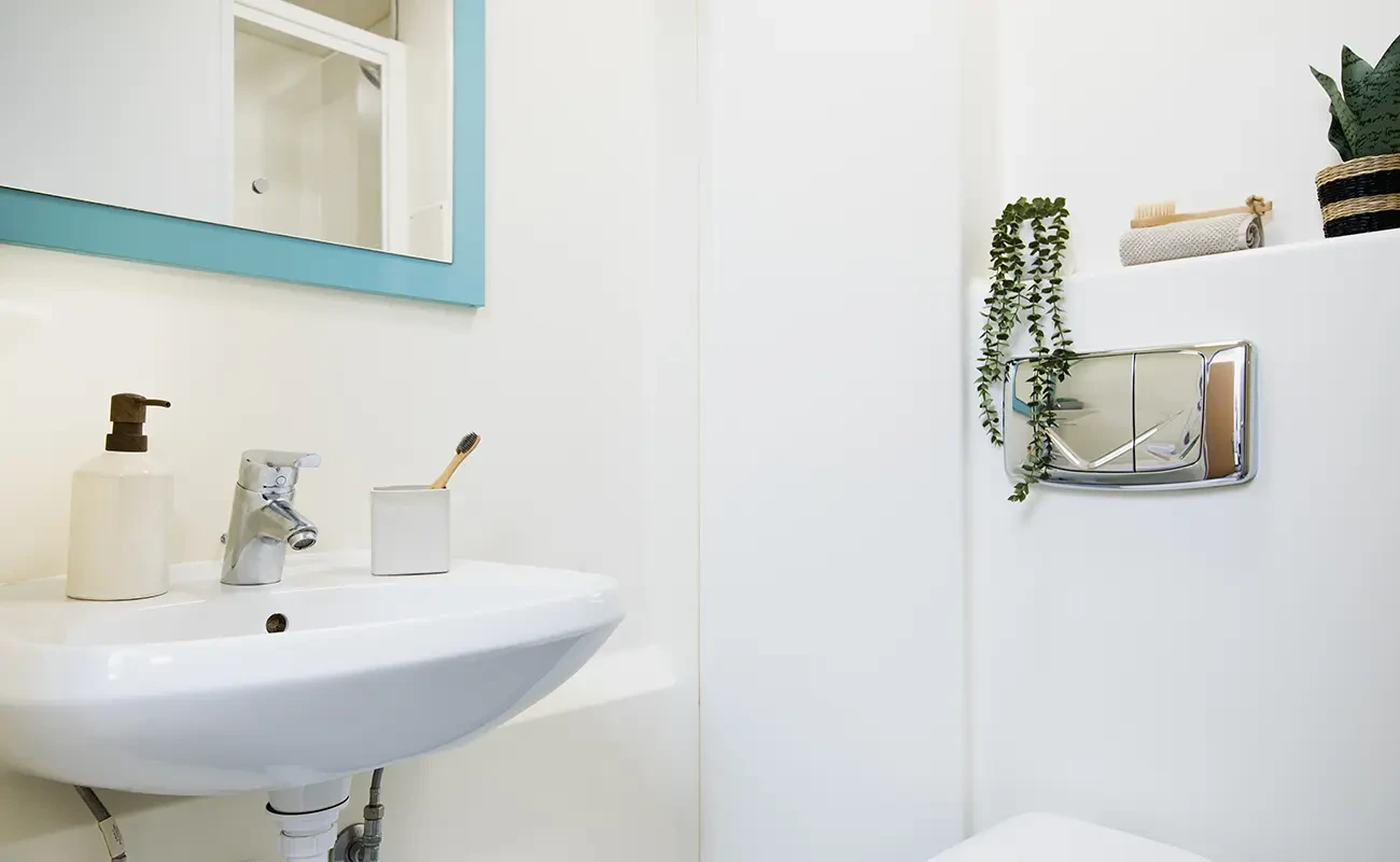 Medium Ensuite: Three Bed Flat