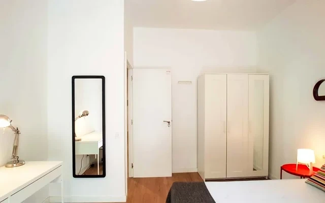 Gran Via de les Corts Catalanes Barcelona 08015 Spain 2