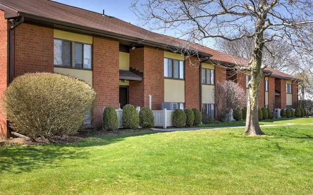 Princeton Orchards Apartments 0