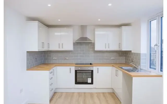 355 Two Mile Hill Rd, Bristol BS15 1AF, UK 2