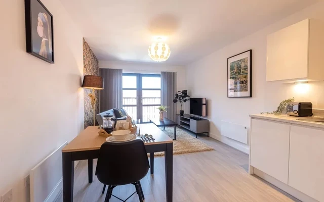 Northwood St Apartment 1