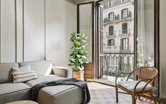 Albori - 2 bedrooms and balcony in Eixample Dreta 2