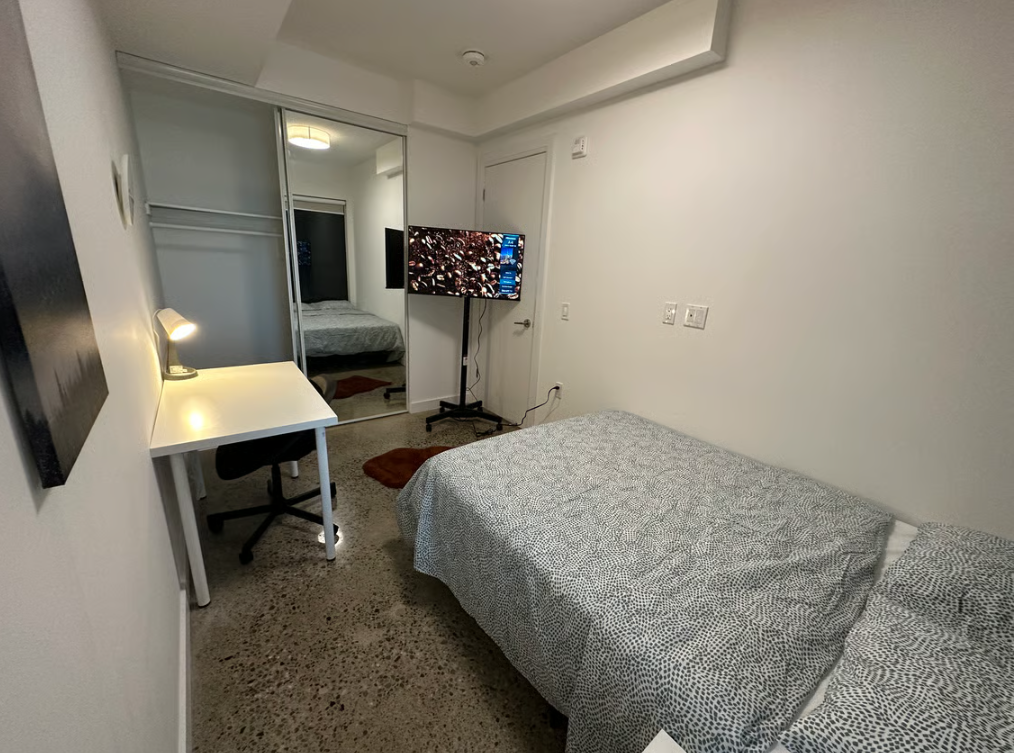 Sky Residence - River Street & Queen Street East