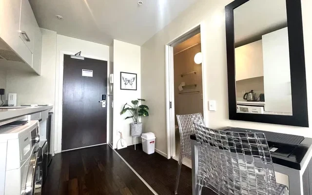 10 Waterloo Quadrant 1