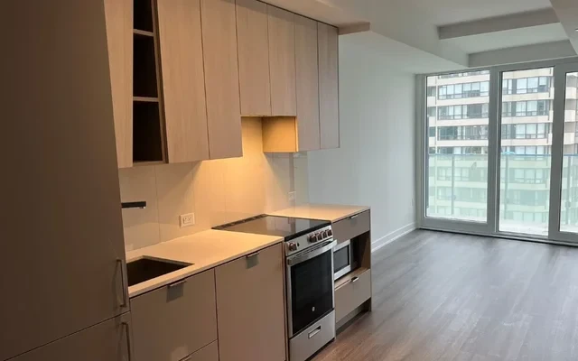 1105 - 3883 Quartz Road 0