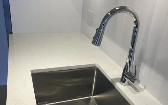 500 Plains Road East 0