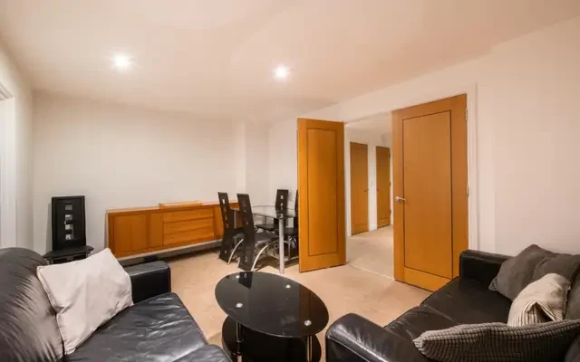 apartment in Canary Wharf 2