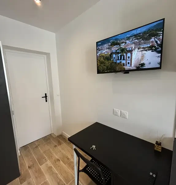 studio near Rue du Général Leclerc