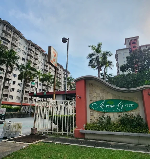Arena Green Apartment