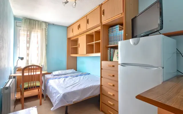 apartment near Avinguda d'Europa 2