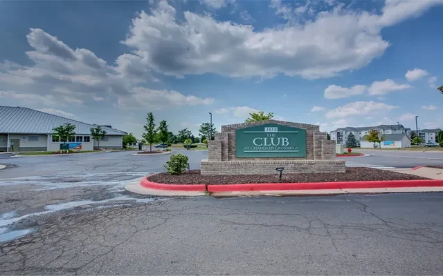 The Club at Chandler Crossings 1