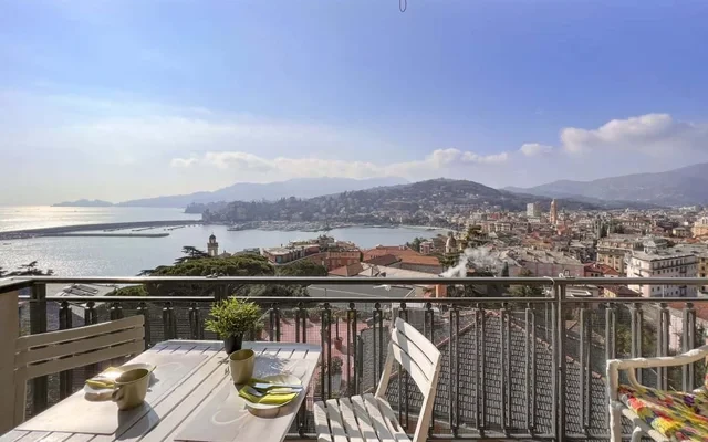 ✔ Appartamento unico a Rapallo 1