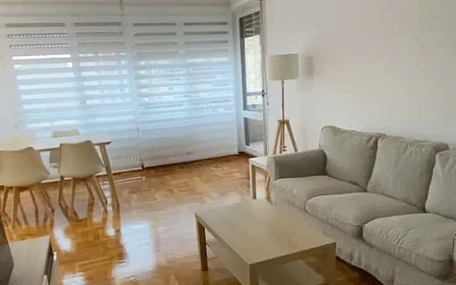 Piso grande a 10 minutos del centro y de la zona hospitalaria/universitaria 2