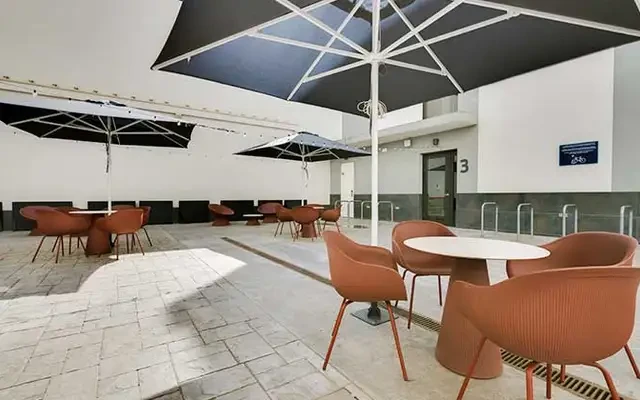 Livensa Living Barcelona Marina 4