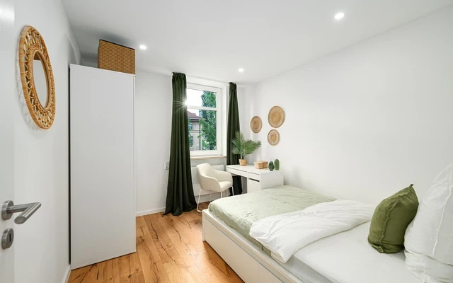 Alfred-Neumann-Anger 10 0