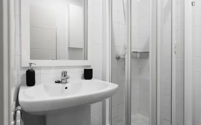 Cosy single bedroom near the Quevedo metro 2