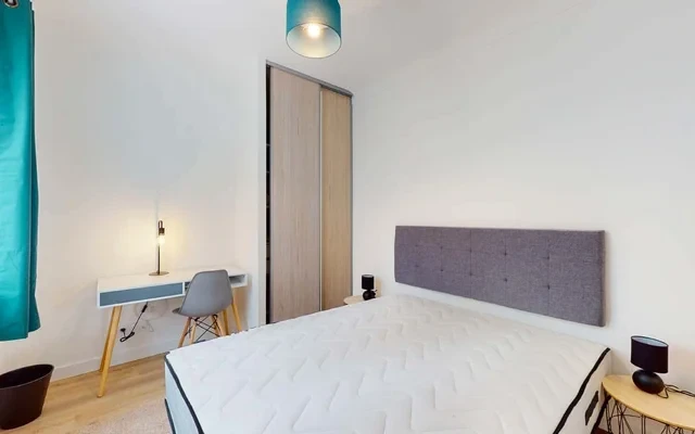 Room in Avenue d'Auray, Nantes for 300 m² with 11 bedrooms - 낭트 학생 숙소 - Private room