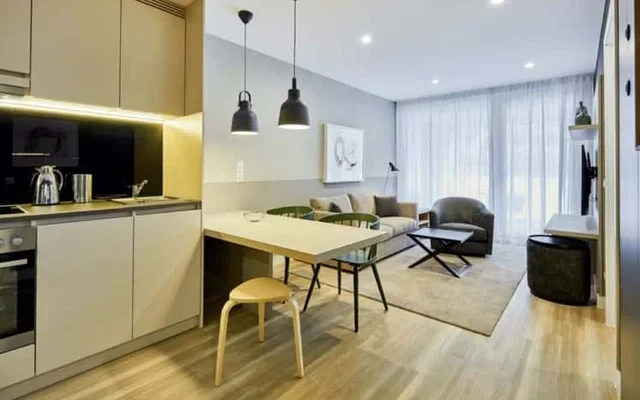 Business Apartment 1
