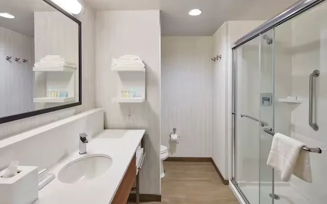 Hampton Inn & Suites by Hilton Sacramento at CSUS 4