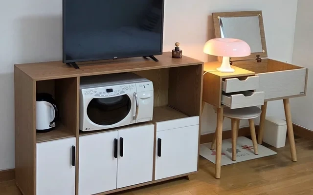 2min walk to Sinchon Station, Full Option Officetel 2