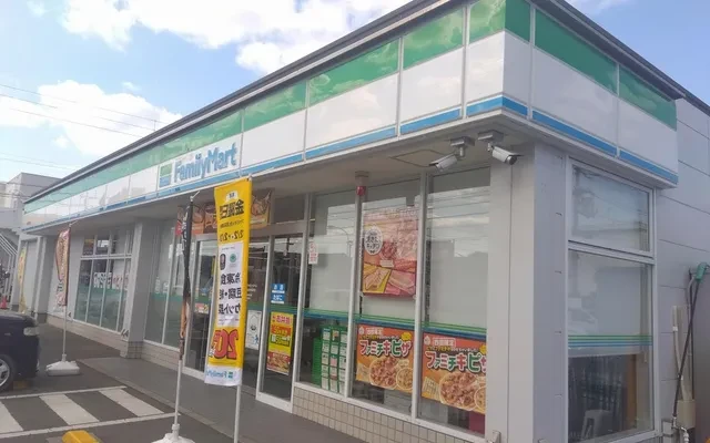 レオパレスドリーム坂出 - ที่พักนักศึกษาใน坂出市 ในภาษาไทยคือ "เมืองสากะอิ"