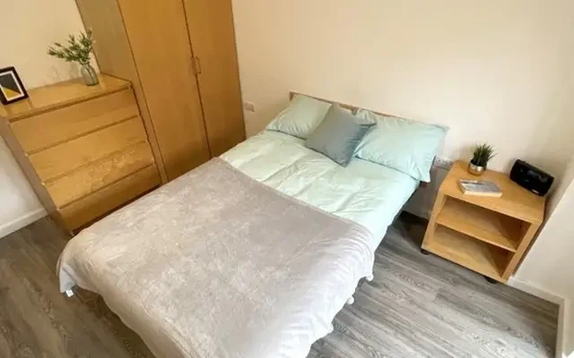 Page Apartments 3