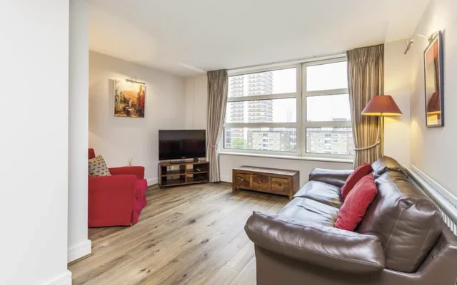 LH-Consort Rise House 0